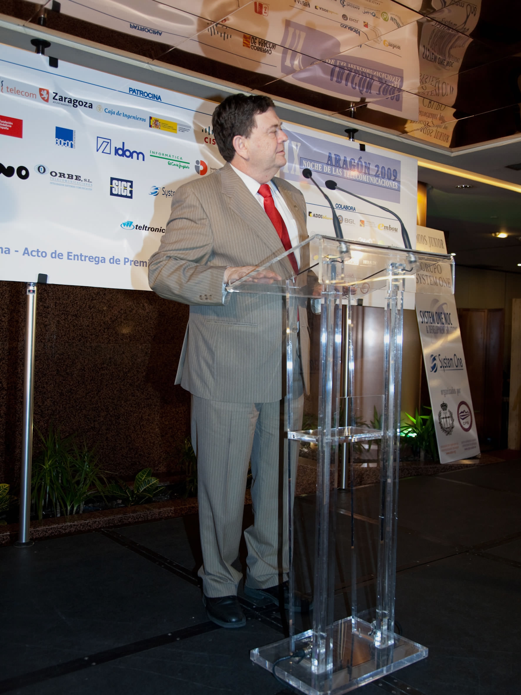 nt2009-090206_206_jpg